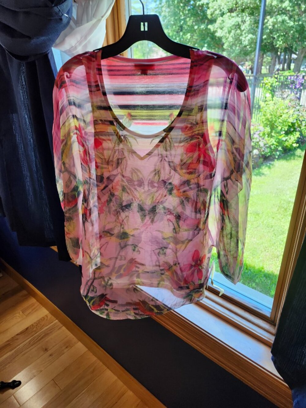 NWT One World   Top Cover 2 Piece Set Tank Shirt Sheer Cape Floral Blouse